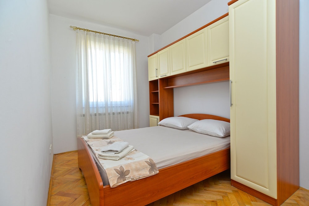 Apartments 2224