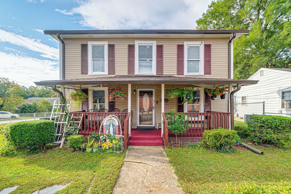 Walk to Historic Dtwn Burlington: Home w/ Yard