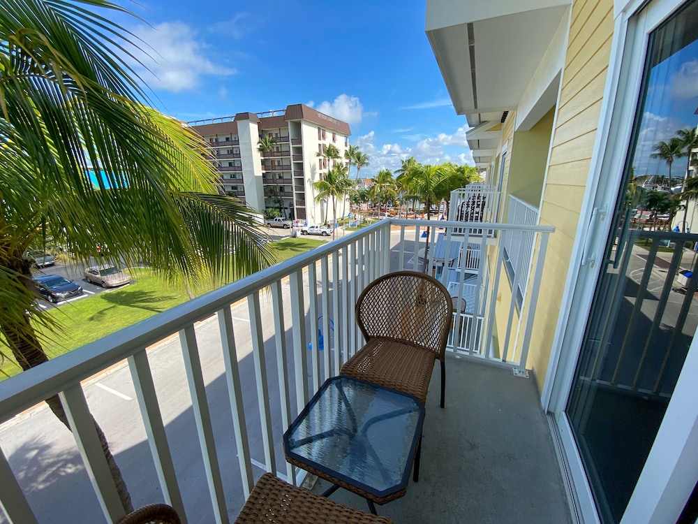 Harbour House At The Inn Unit 302 1 Bedroom Condo by RedAwning view 4