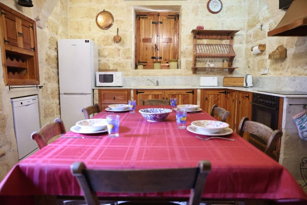 Rustic Xag ra Farmhouse With Pool Garden BBQ