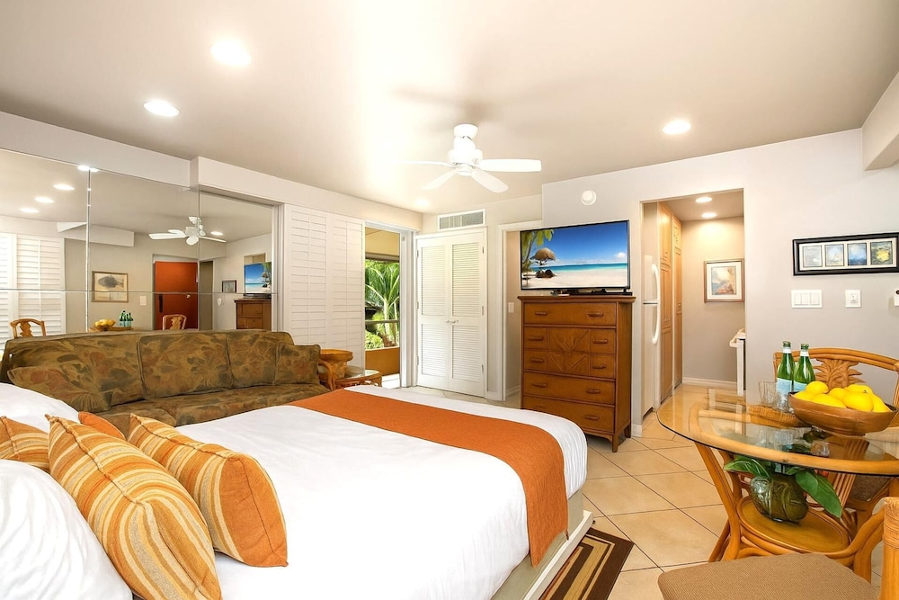 Maui Kaanapali Villas Collection by KBM - 2 Units on same floor (b242/b247)