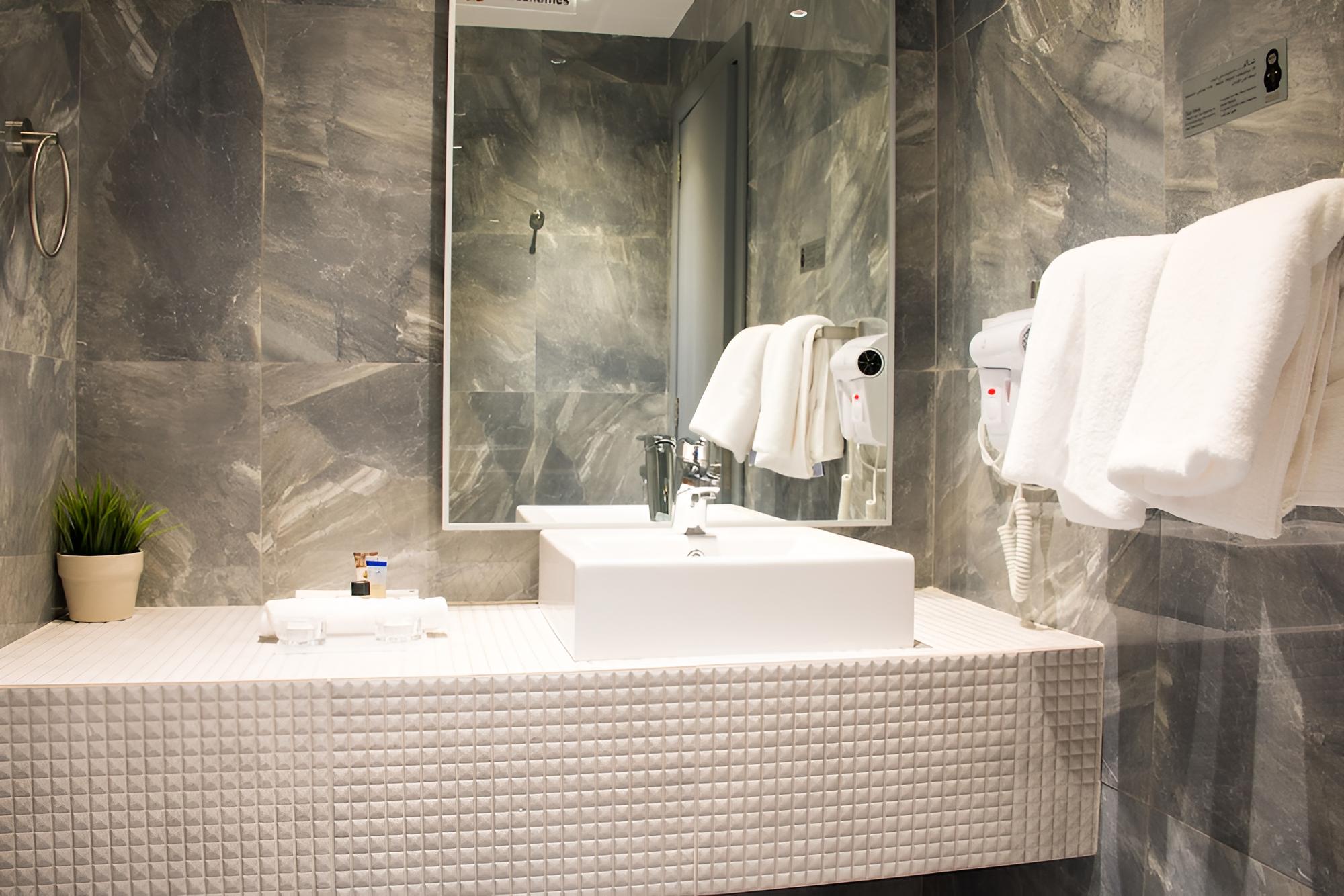 Shatha Hotel