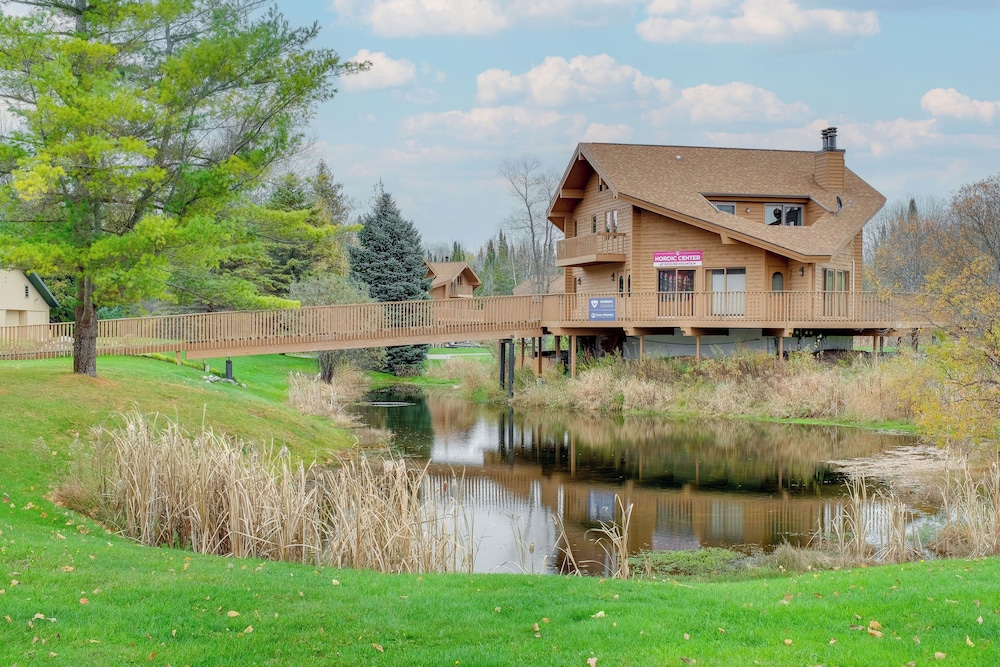 Golf, Swim & Ski: Schuss Mtn Family Getaway!