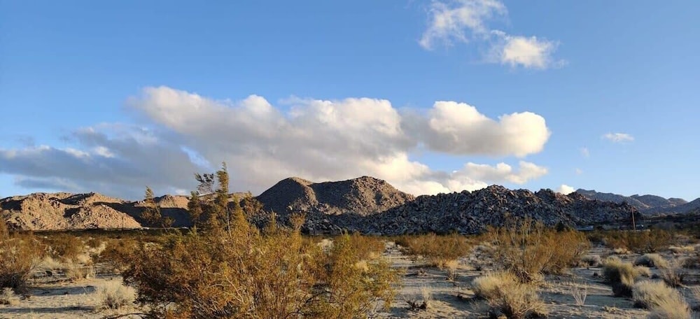 @ Marbella Lane - Moon Designer Home Close to Jtnp