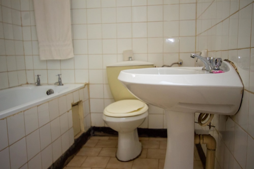 Emirina Travel Hotel