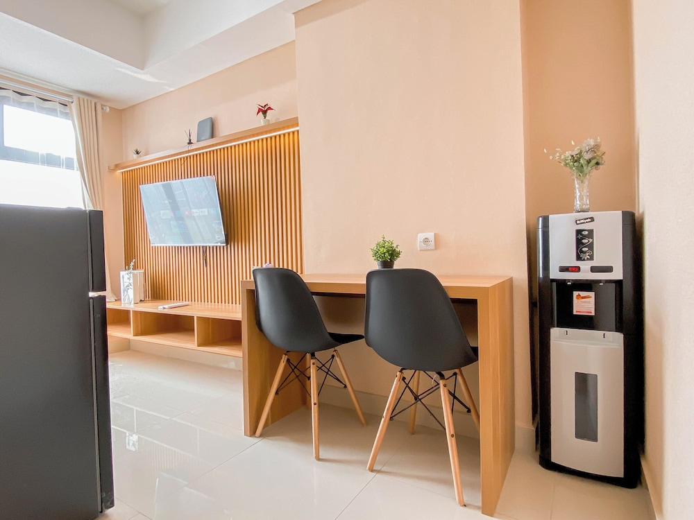 2Br At Apartment Pollux Chadstone Cikarang