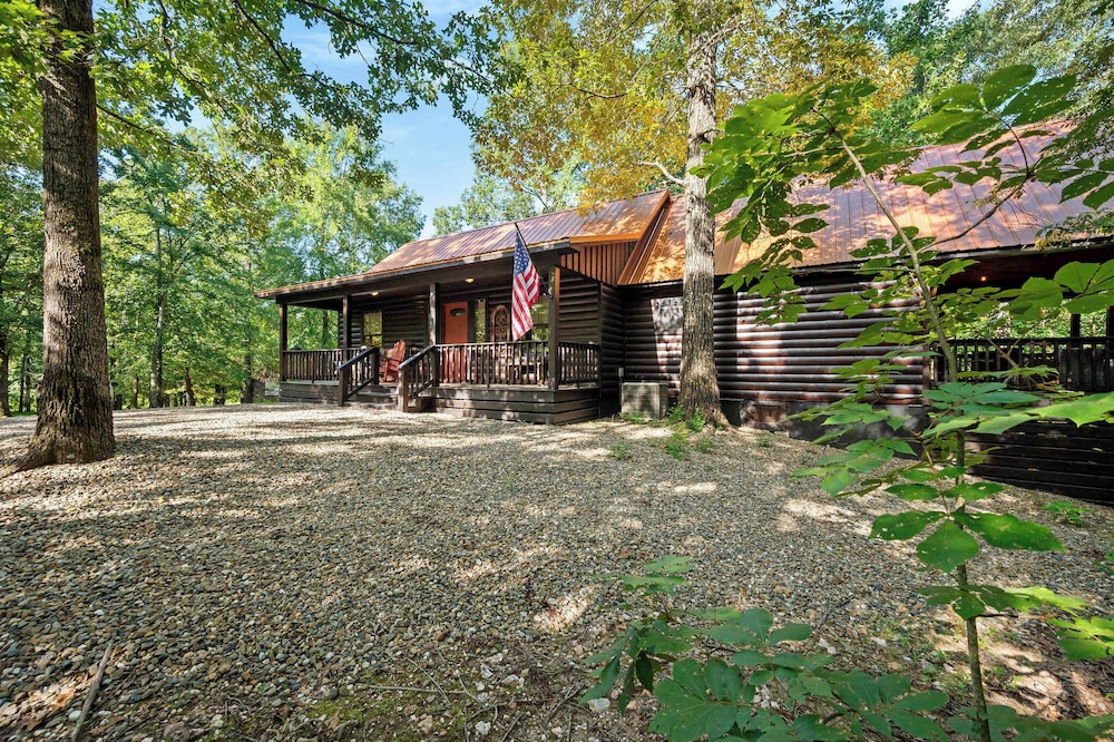Sunset Ridge Cozy Cabin for 6