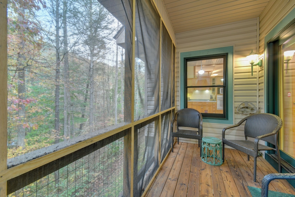 Home w/ Game Room & Rumbling Bald Resort Perks!