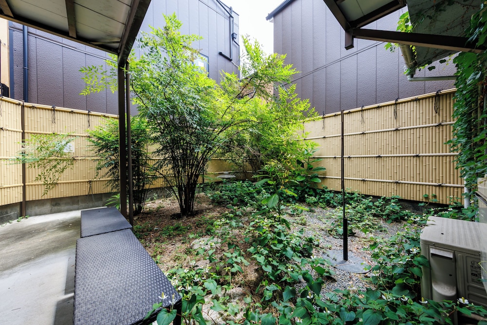 R-Guest Residence Tsurumibashi