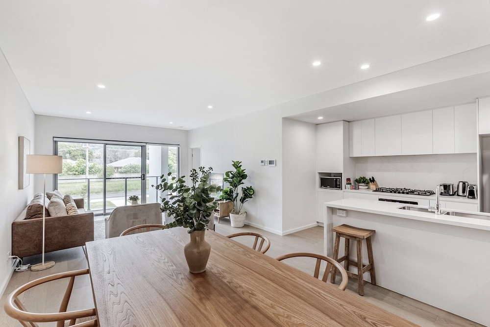 First Floor 3-bed Stunning Unit by The Ocean