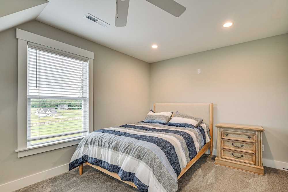 14 Mi to Mammoth Cave NP: Spacious Family Home