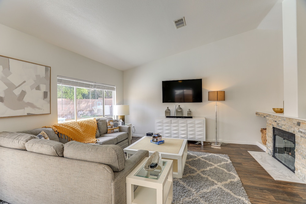 Spacious Las Vegas Home w/ Private Pool + Hot Tub