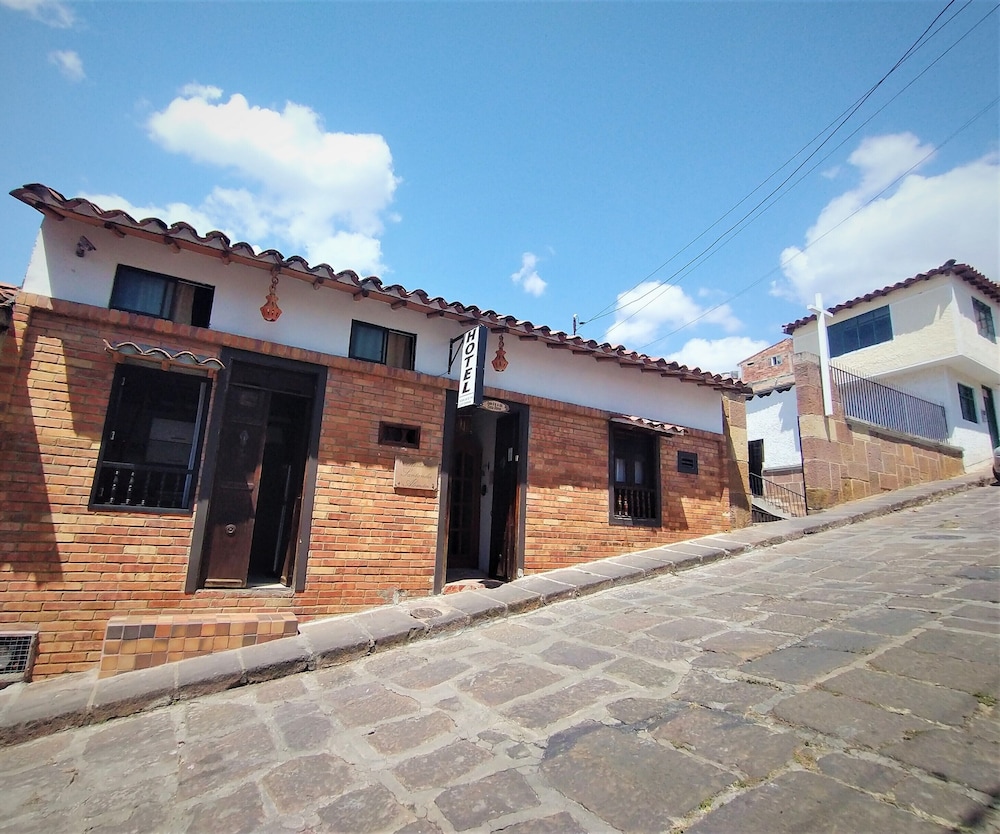 Hotel Hostel Santander Aleman Terrace Vista - Image 1