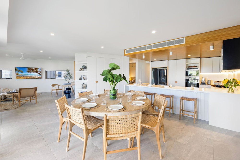 Luxury Coastal Living - Beach Life