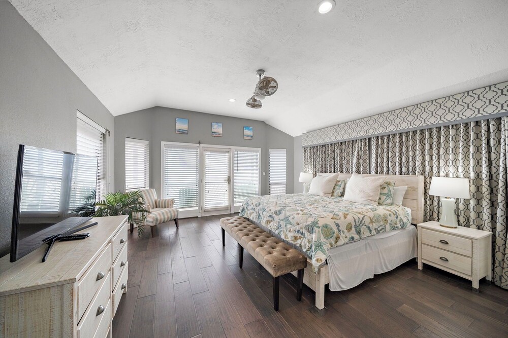 Ocean View by Ryson Vacation Rentals