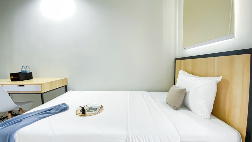 Nice And Comfy Studio At Evenciio Margonda Apartment