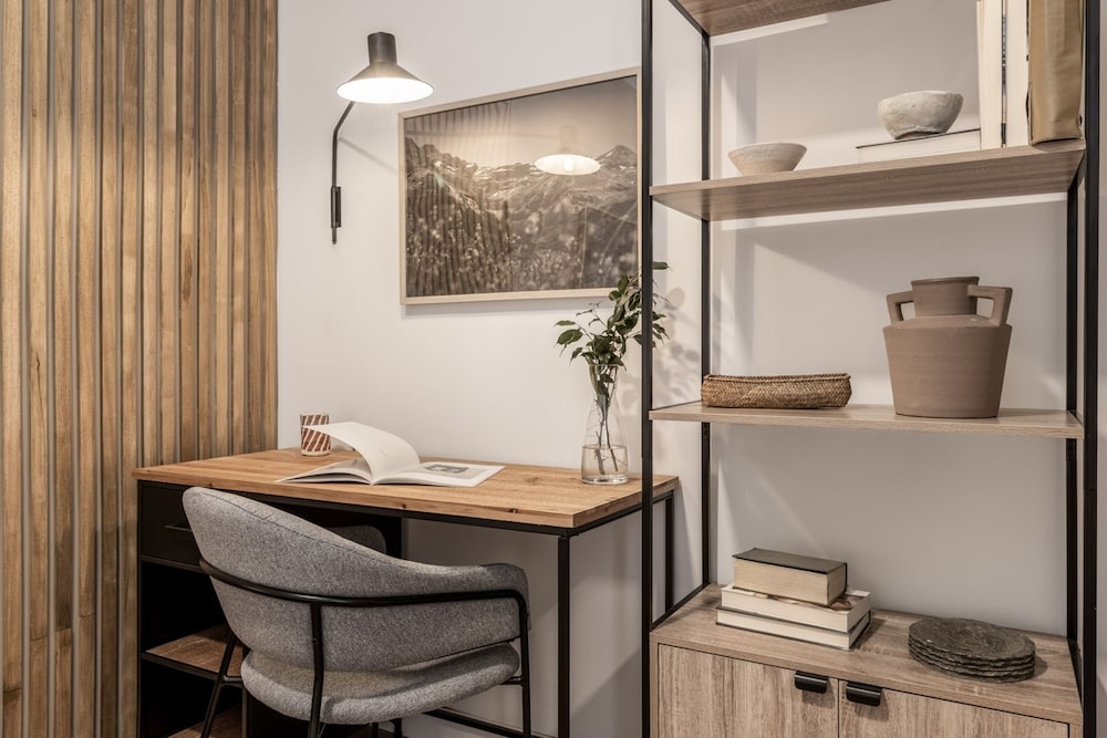 Ordino - 3 Bedrooms in Trafalgar