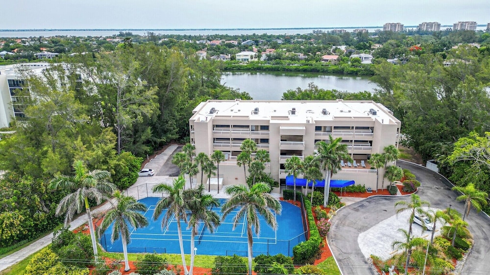 Longboat Bay Club by Coolvacay