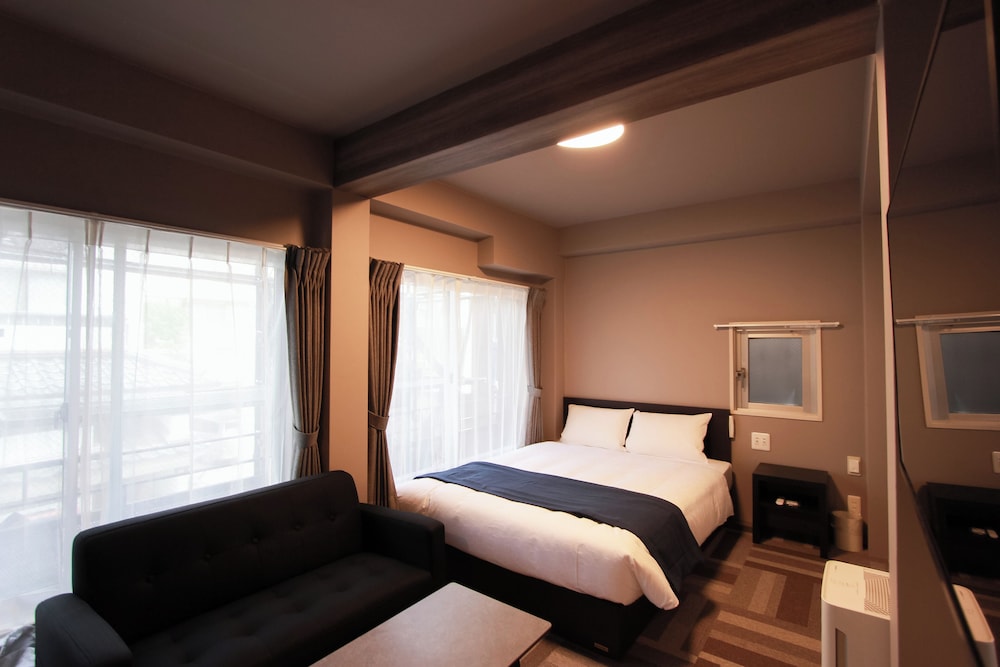 Advanced Stay Hakata