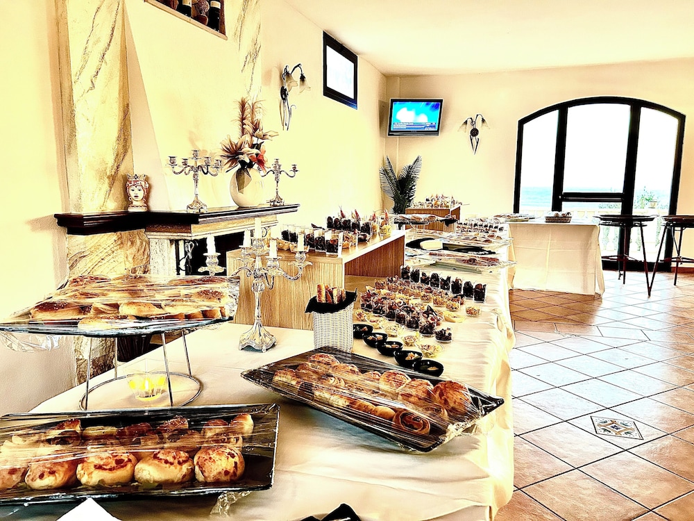 LA COLLINA SUL MARE