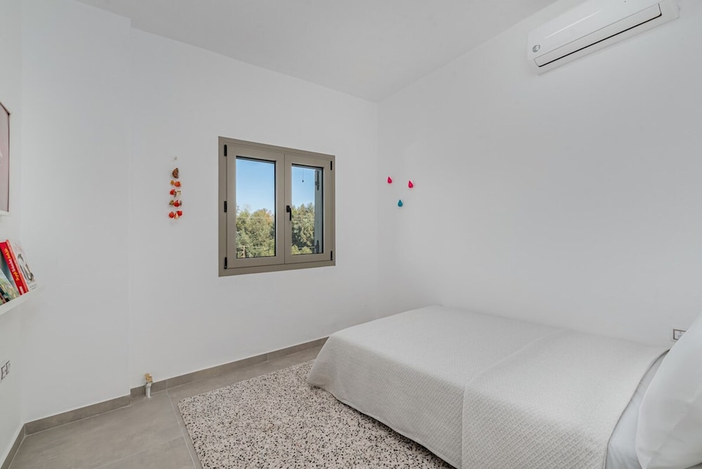 White House Villa Pefkochori