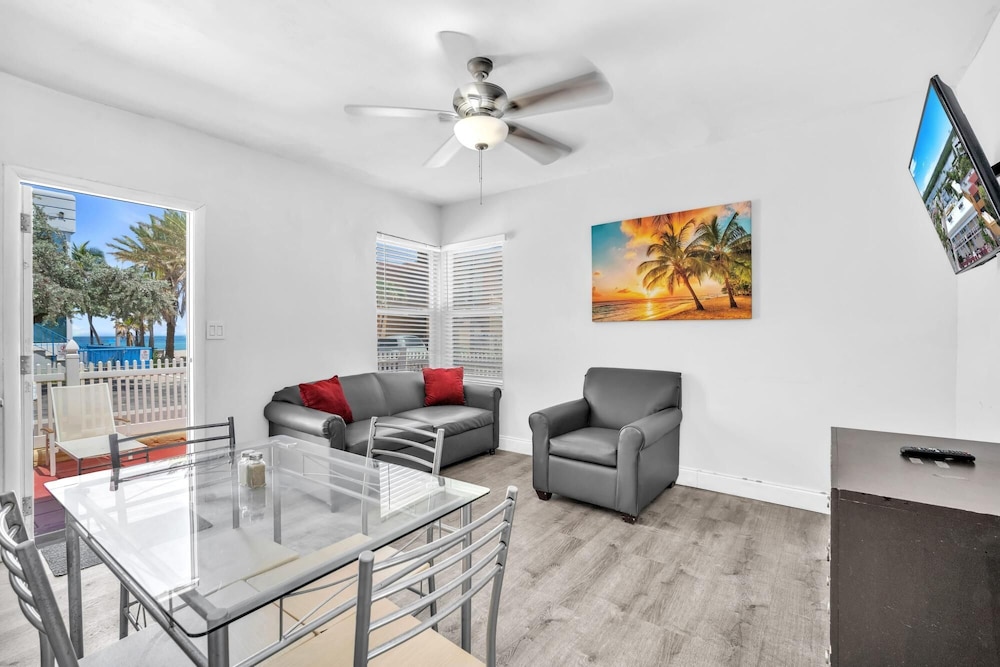 Beach Escape Corner Apartment