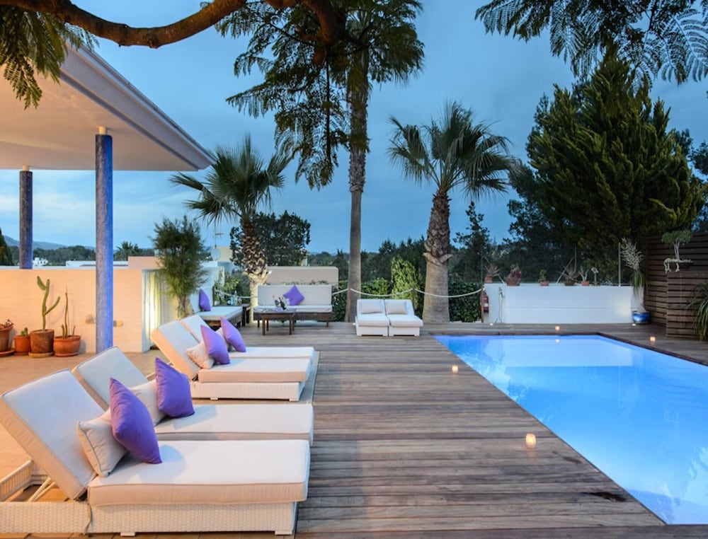 Majestic Villa Near San Antonio
