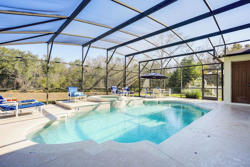 Near Disney & Golf: Pet-friendly Davenport Home!