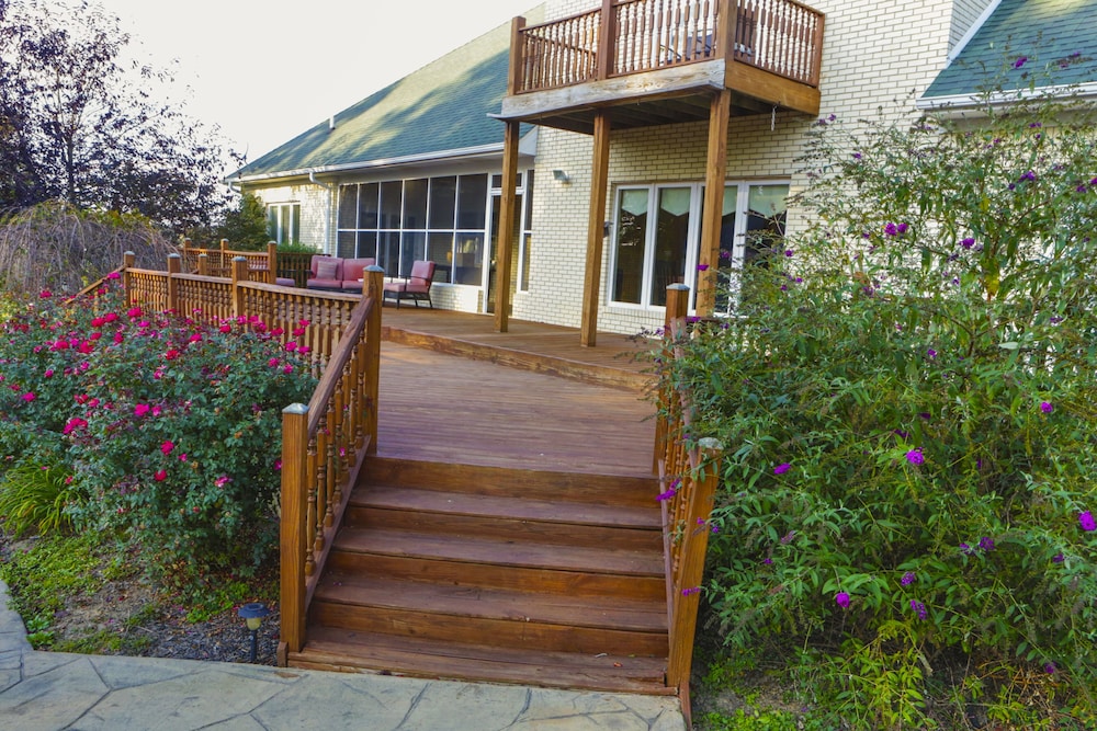 Southern Grace Bed & Breakfast