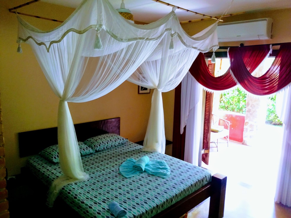 Bali Suites Itamambuca