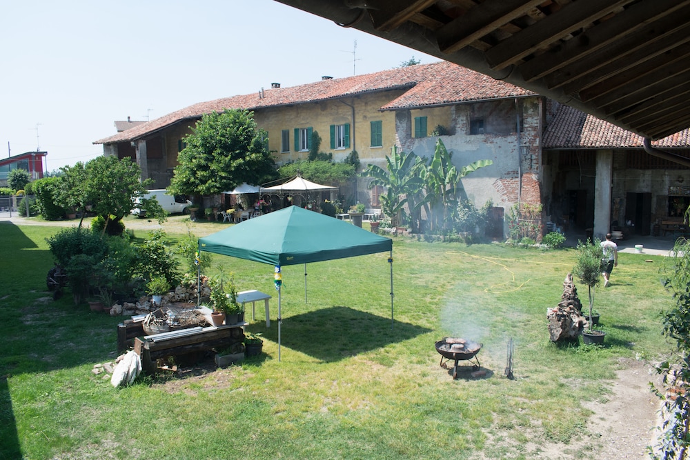 Photo 12
