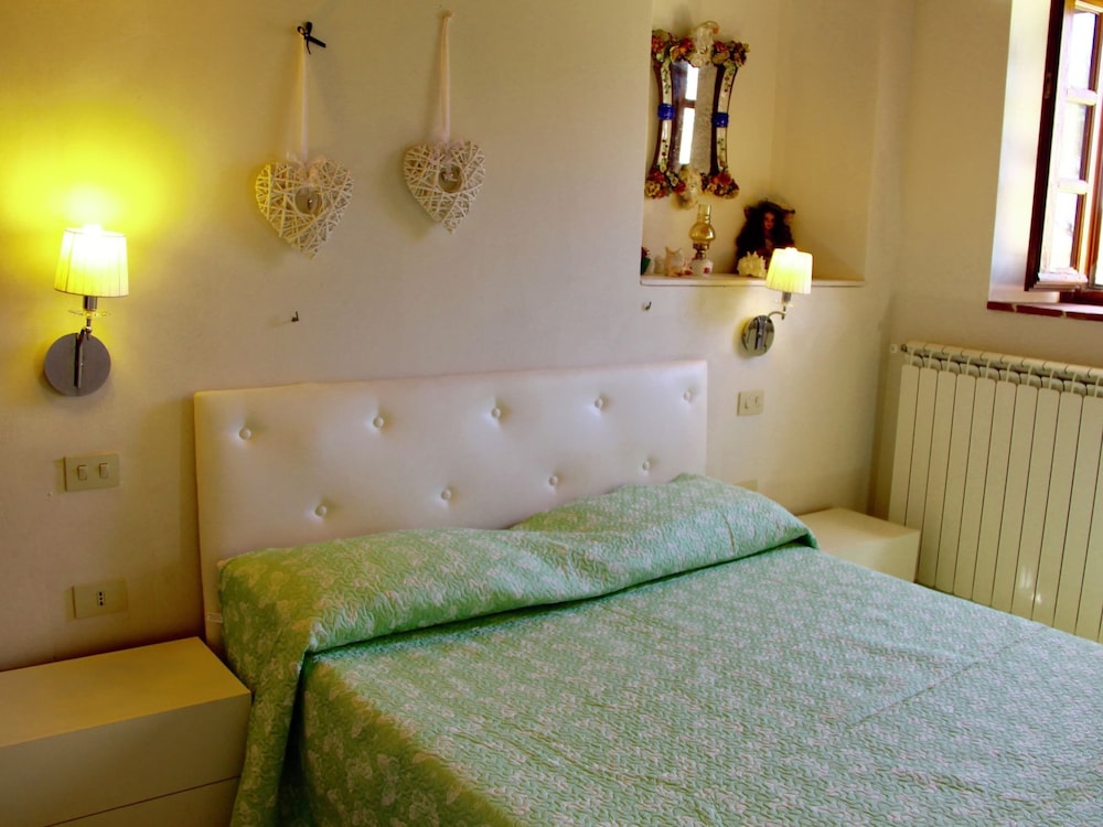 Holiday Home in Tuscany With Pool & Garden photo 5