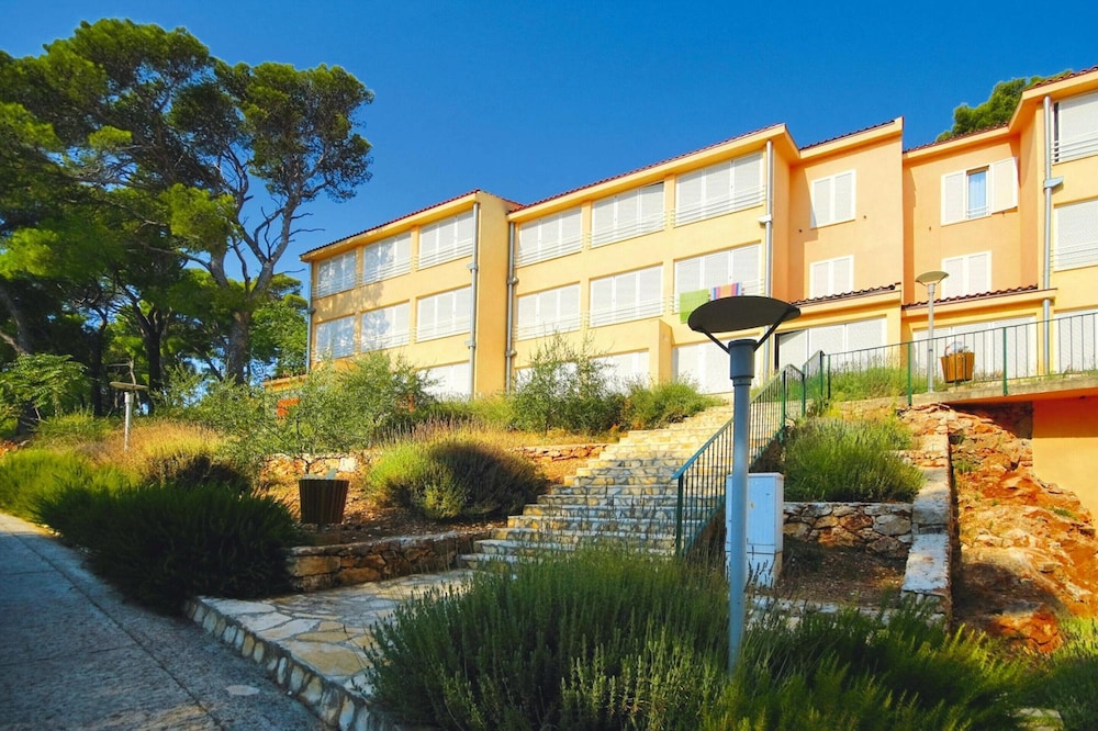 Beautiful Apartments in Jelsa, With Pool