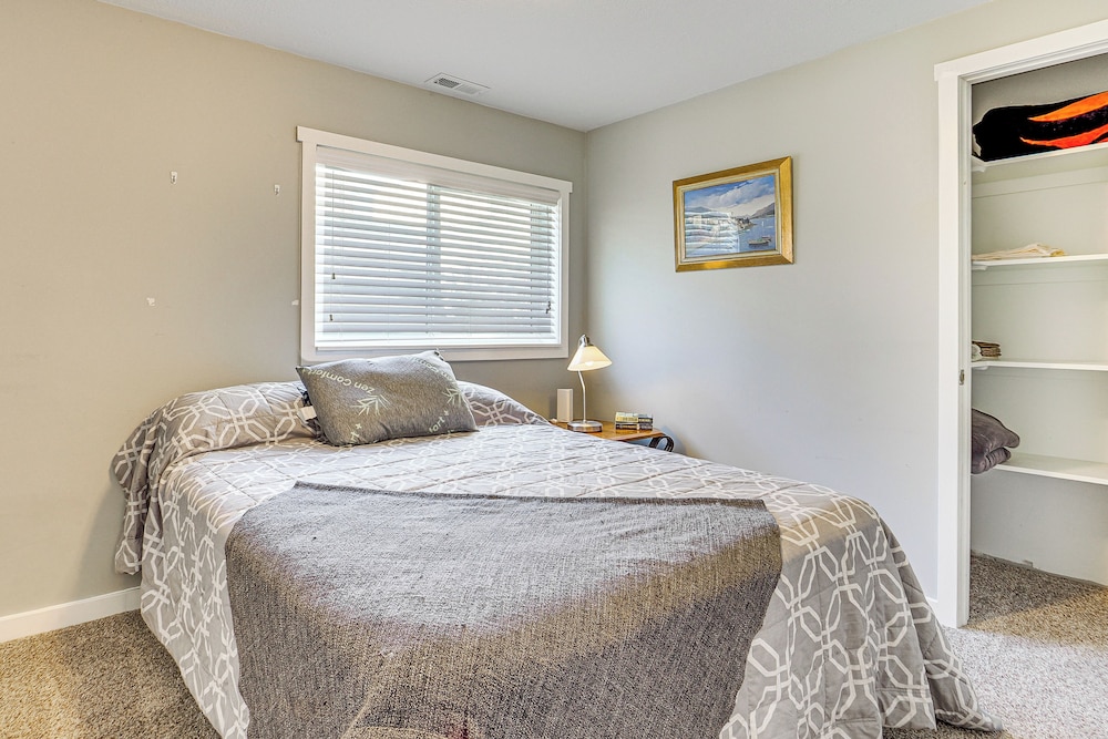 Family Home w/ Fenced Yard Between Provo & Slc!