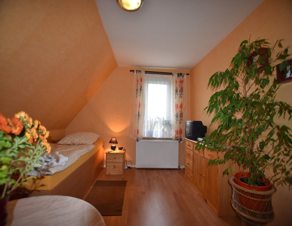 Ferienzimmer in Kropelin view 2