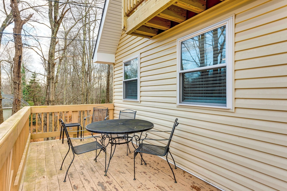 Arrowhead Lake Access & Fire Pit: Serene Cottage
