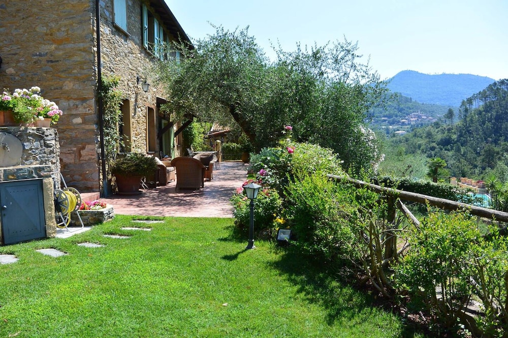 The Grapefruit House - Villa con Piscina