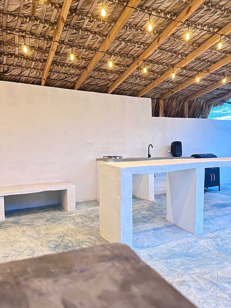 Blue beach Eco-hotel by Sanfabini