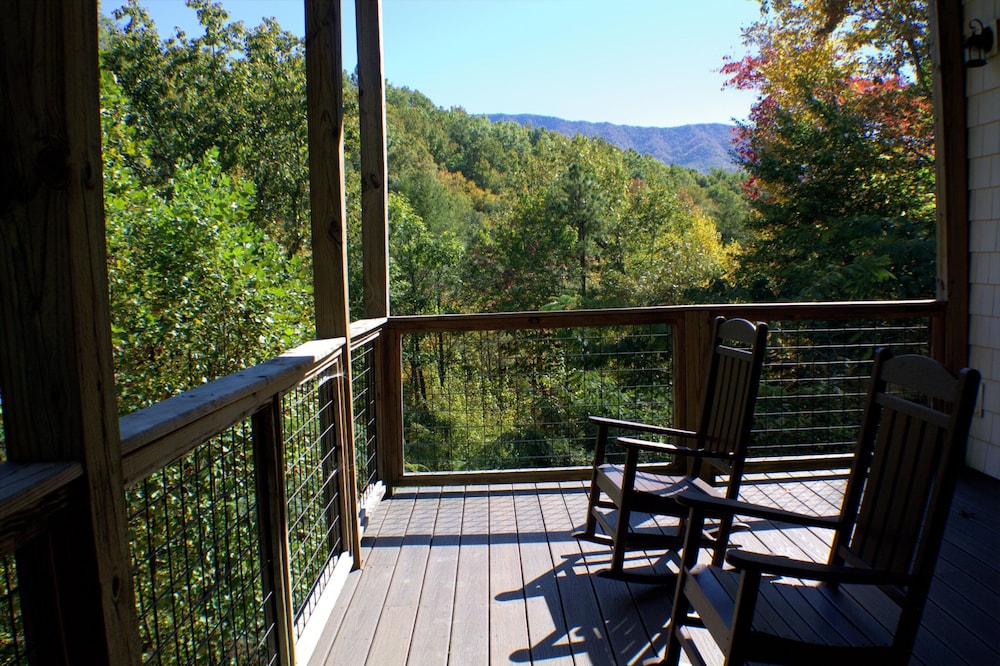 Vixen Run 4 Bedroom Cabin