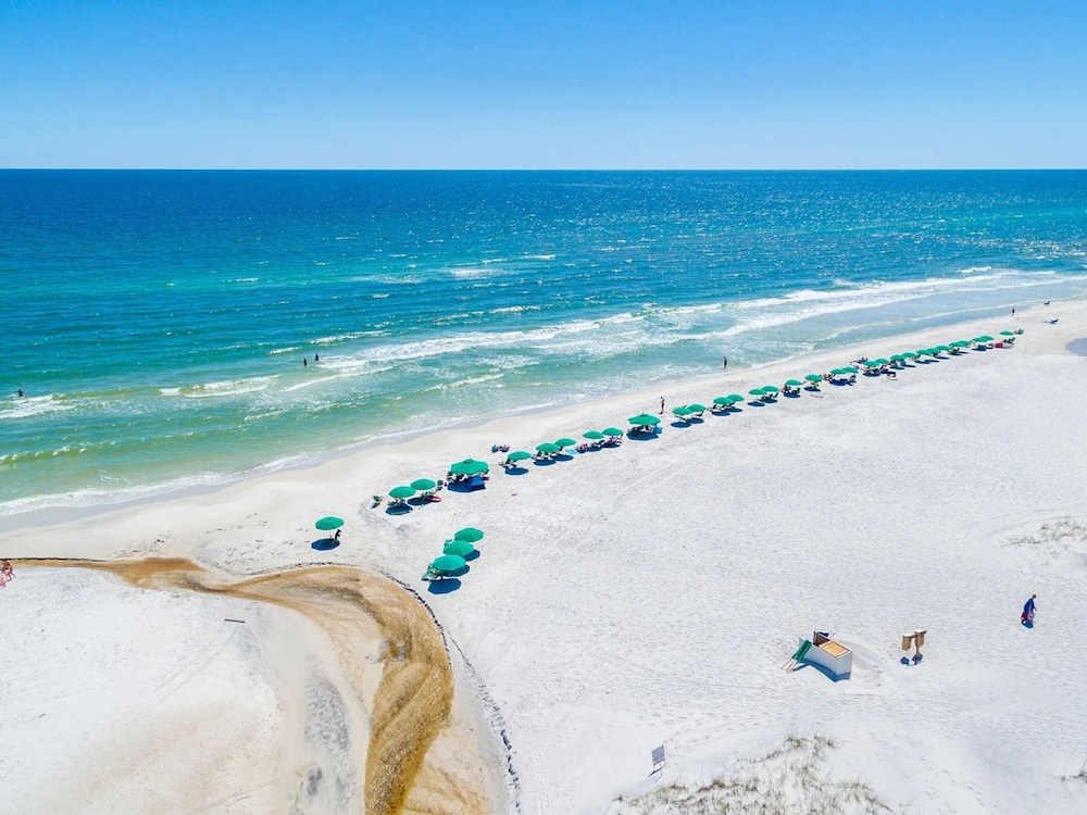 Honeybee by Southern Vacation Rentals