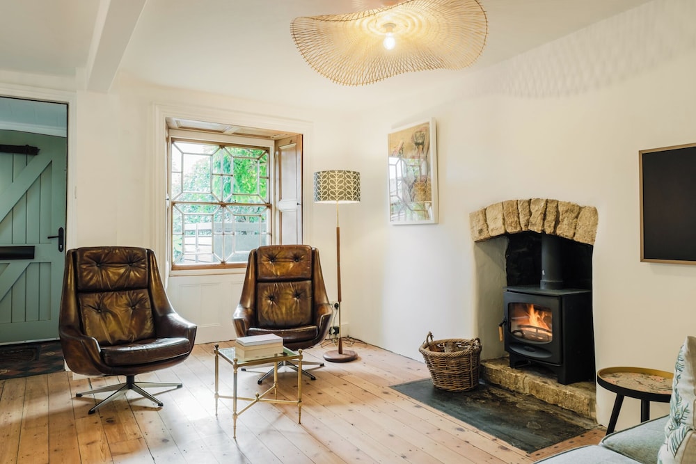 Historic 3 BD Cottage in the Cotswolds