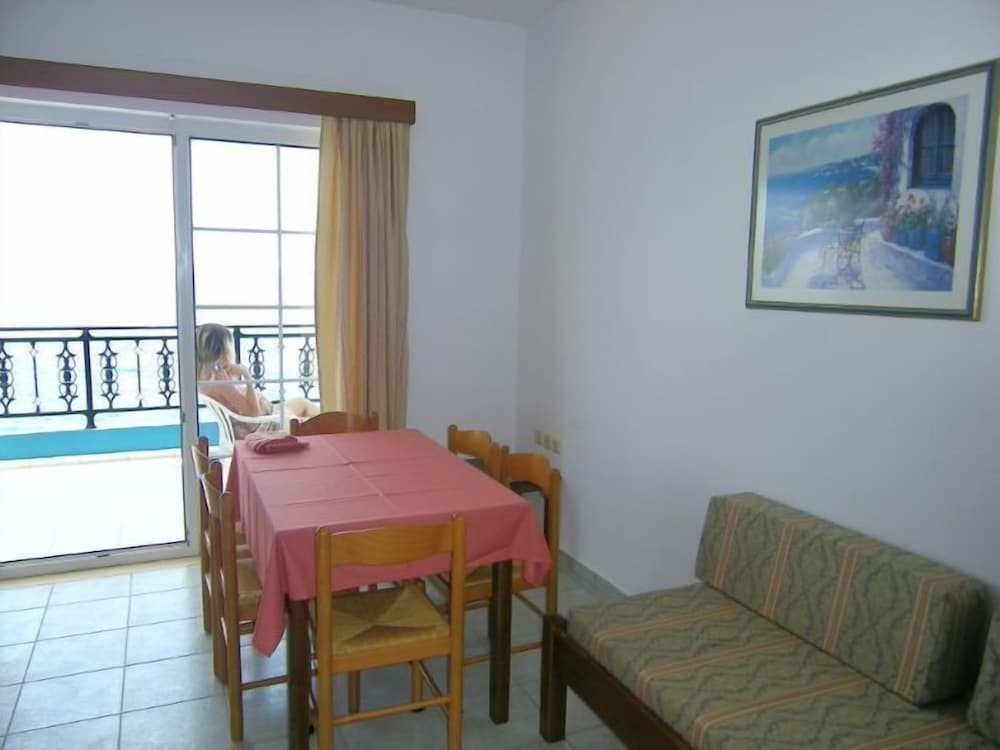 Cypriana Apartments photo 5