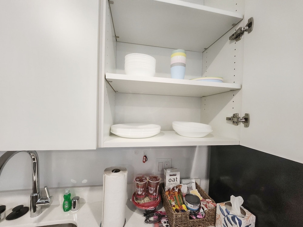 StaysPro - Cityscape Luxury Rental Homes in the Heart of Los Angeles - Image 4