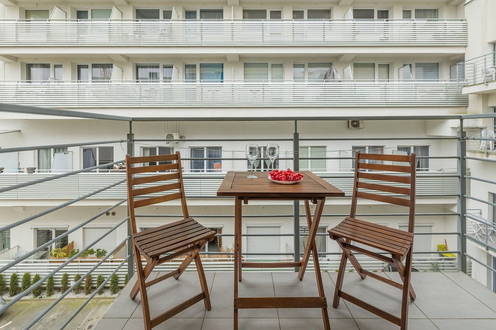 Promenada Gwiazd Balkon by Renters