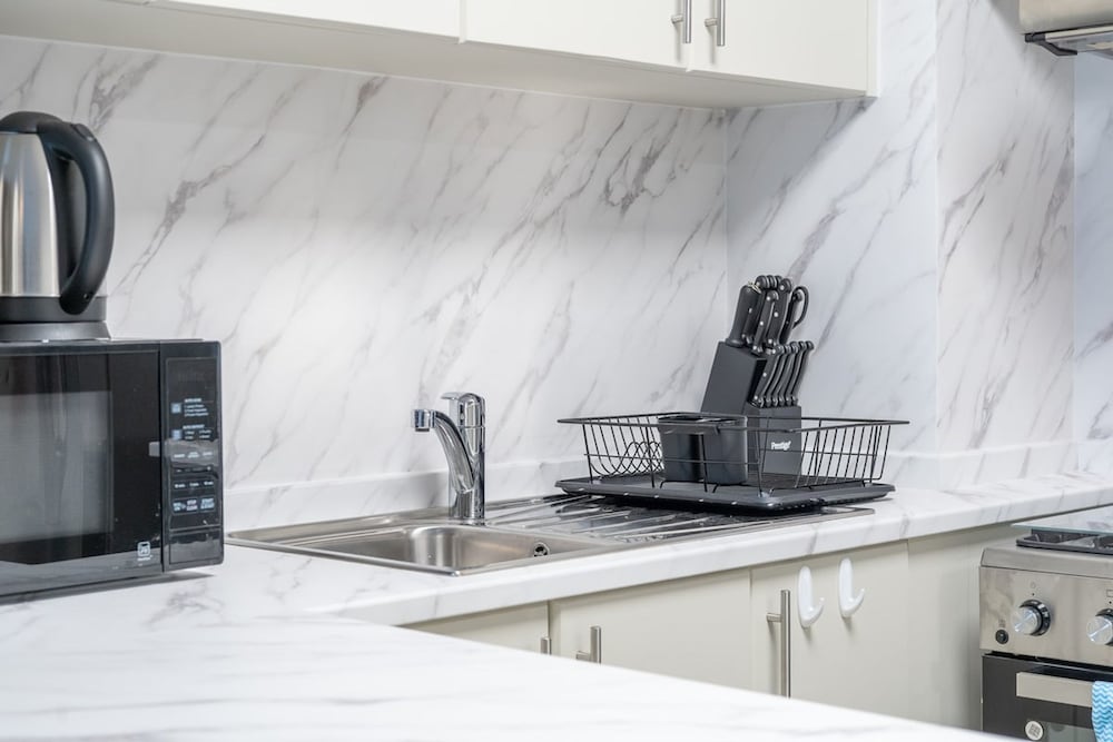 Your Dream Stay in JVC - Stylish Studio for 4