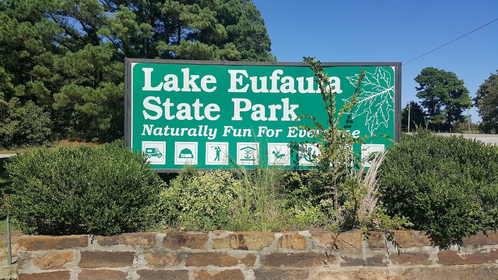 Lake Eufaula Inn