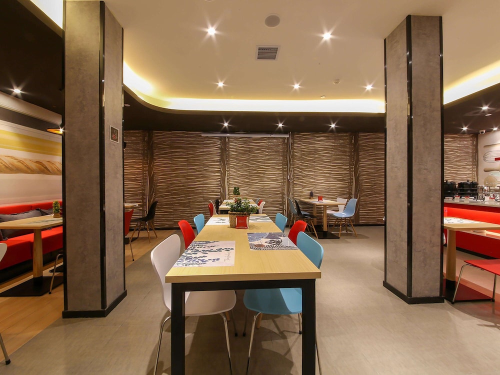 ibis Weinan Normal University Chaoyang Street Hotel