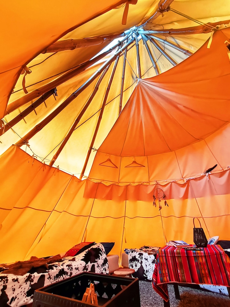 Teepee Camp Lounky