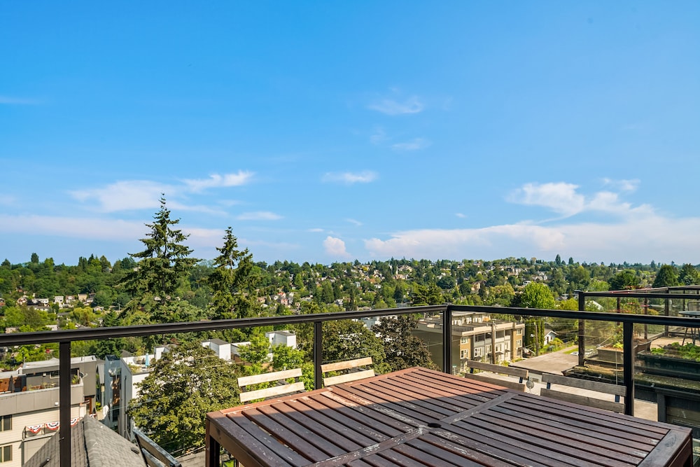 Seattle Vacation Home - The Port