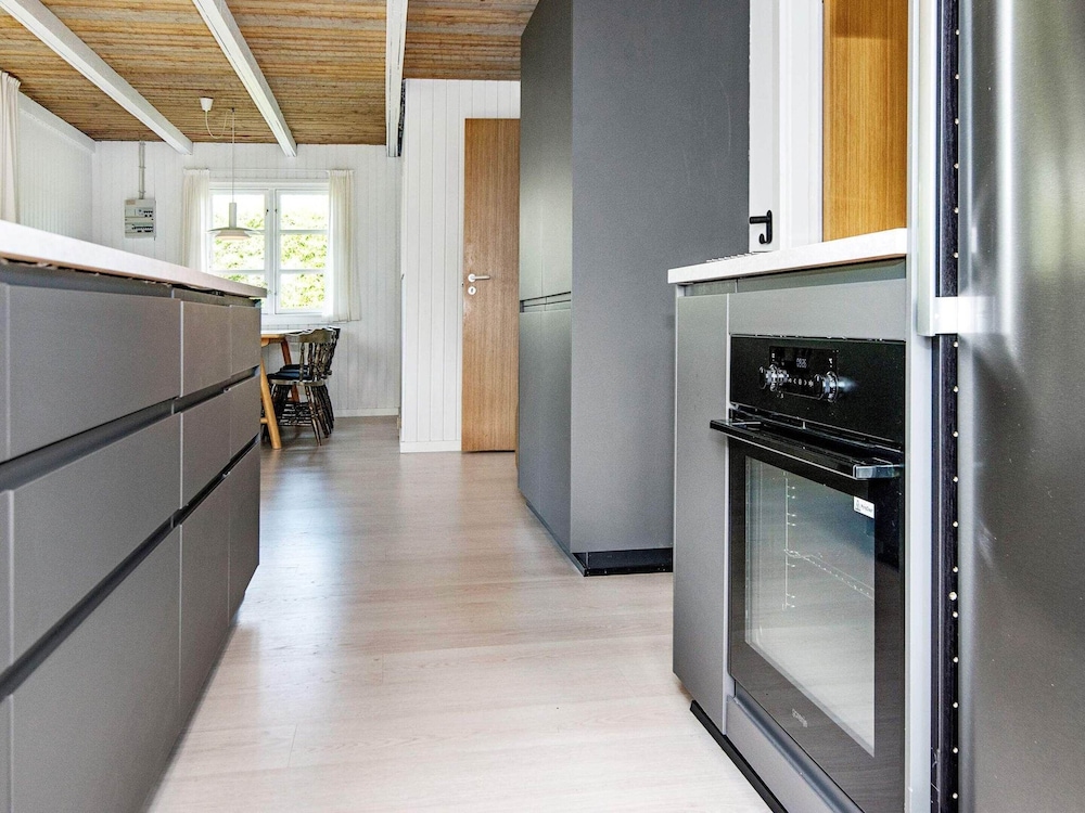 Renovated Waterfront Retreat-by Traum view 2